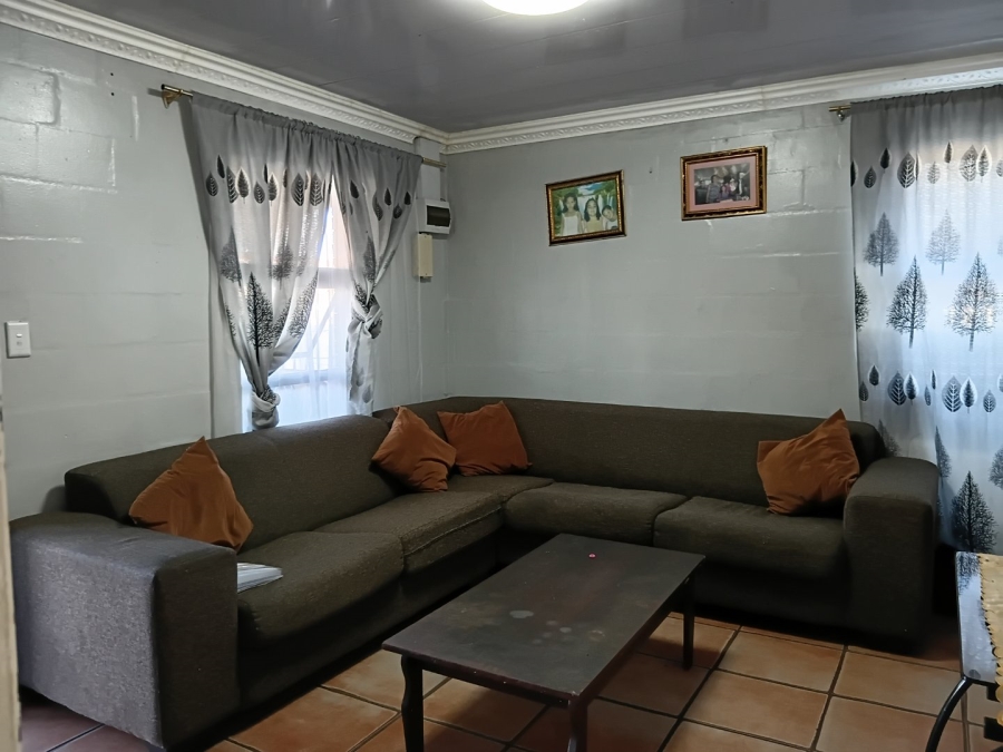 4 Bedroom Property for Sale in Heather Park Western Cape